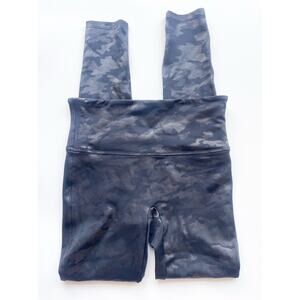 Spanx Black Camo Leggings Size Medium